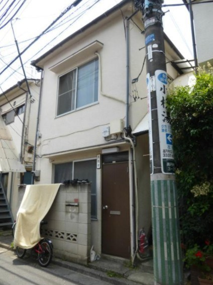 大陸荘のエントランス