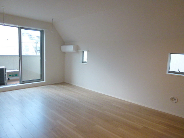 メゾンドスリジェの居間・リビング|★キレイなフローリングのお部屋です★