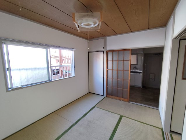 東久コーポの和室