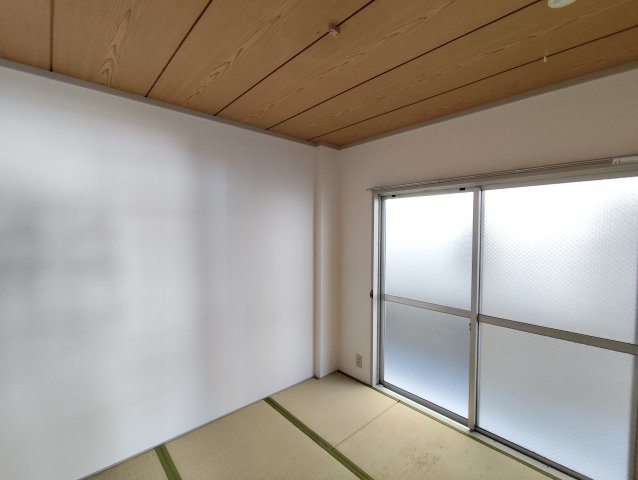 東久コーポの和室