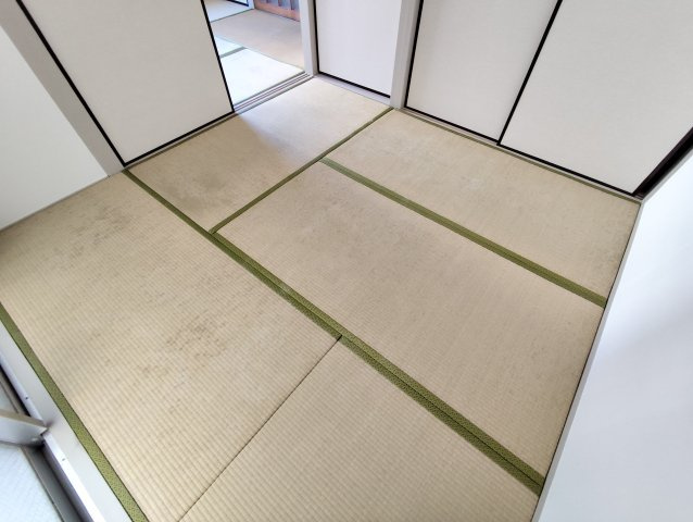 東久コーポの和室