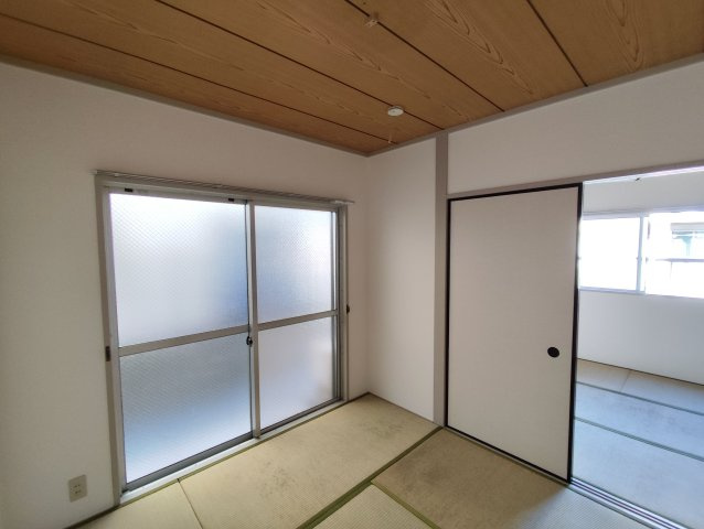 東久コーポの和室