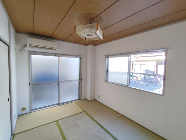 東久コーポの和室