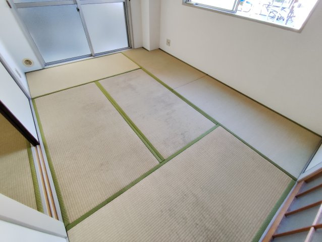 東久コーポの和室