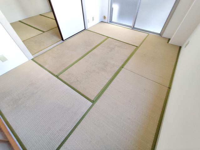 東久コーポの和室