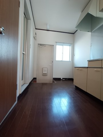 ハイツナカミチの玄関
