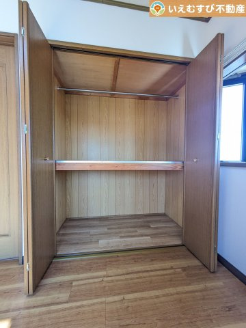 本庄市今井　中古戸建の収納|大容量の収納スペースで住空間もスッキリ広々
収納がたっぷり付いていれば、お部屋がすっきり保てて気持ちが良いですね♪