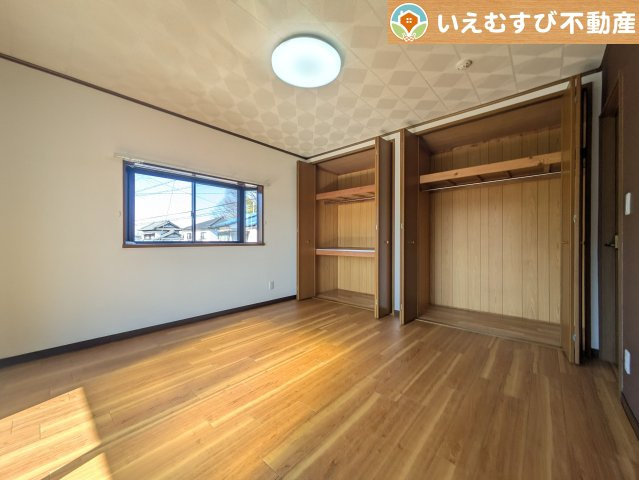 本庄市今井　中古戸建の洋室