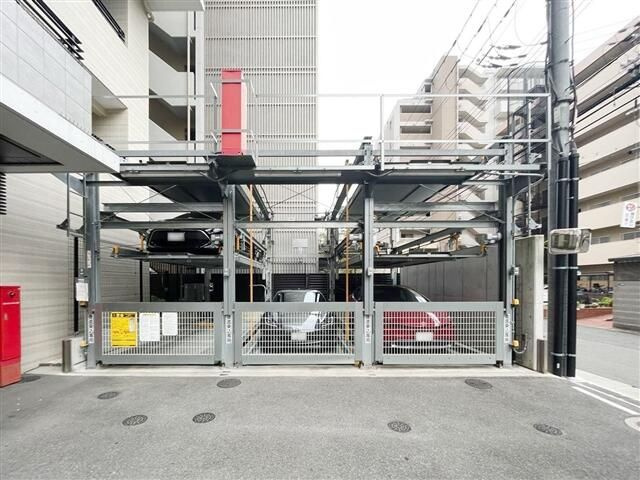 Ｓ－ＦＯＲＴ江坂垂水町の駐車場