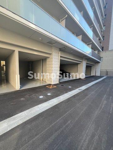 スプランディッド江坂Ⅲの駐車場