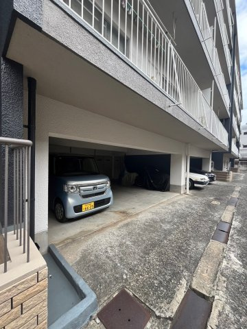 北野ハイツの駐車場