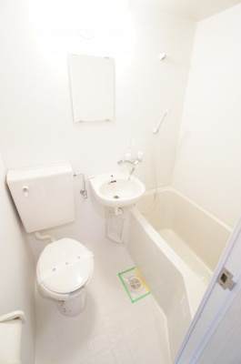 【浴室】 | グリーン都賀 | ※同物件・同タイプの写真です。