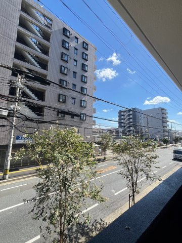 アドバンス江坂東デパールの外観