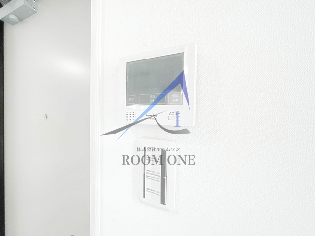 プレミア八幡山のセキュリティ|モニター付きインターホンです。