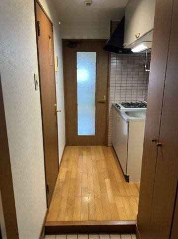 福岡市中央区清川２丁目の賃貸マンションの玄関