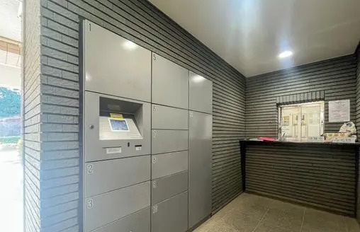 ビューリッシュ港北ニュータウンアジュリーヌのエントランス