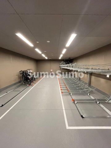 ザ・パークハビオ江坂公園の駐車場