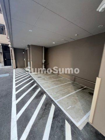 ザ・パークハビオ江坂公園の駐車場