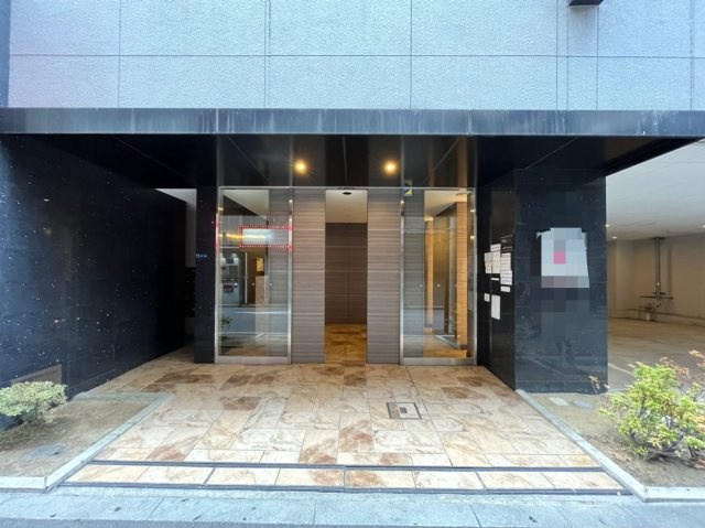 クリスタルエグゼ日本橋のエントランス