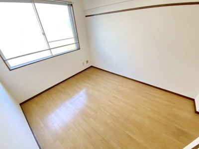 【寝室】 | ロイヤルハイツⅡ