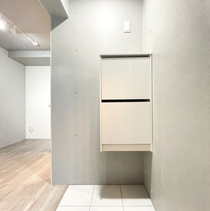 プランドール浅草の玄関