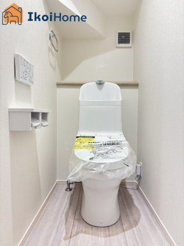 明石市大久保町山手台1丁目　全2区画2号棟　新築戸建　のトイレ|◆同社施工例◆年中無休：当日予約可●トイレが2か所あるので夜中も楽ちん。朝方のトイレ渋滞も安心