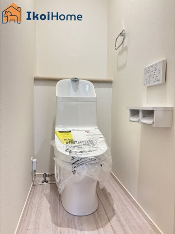 明石市大久保町山手台1丁目　全2区画2号棟　新築戸建　のトイレ|◆同社施工例◆1階・2階にウォシュレット、暖房便座、脱臭機能を標準装備のトイレを完備！