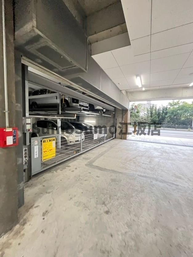 セレニテ新大阪弐番館の駐車場|駐車スペースもあります