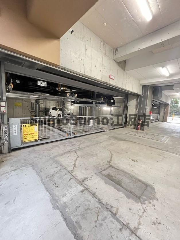 セレニテ新大阪弐番館の駐車場|駐車場があります