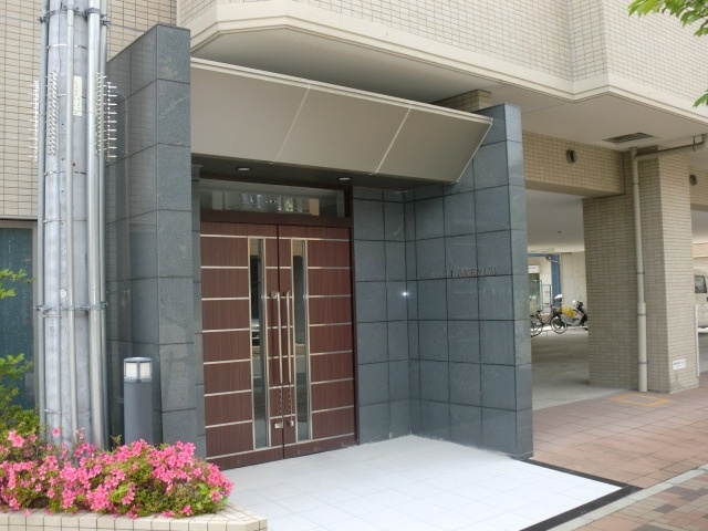 【外観】 | ウエストアヴェニュー | エントランス　オートロック付の安心マンション