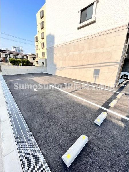 スプランディッド新大阪Ⅵの駐車場|駐車スペースもあります