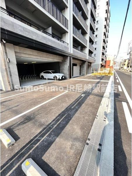 スプランディッド新大阪Ⅵの駐車場|駐車場です