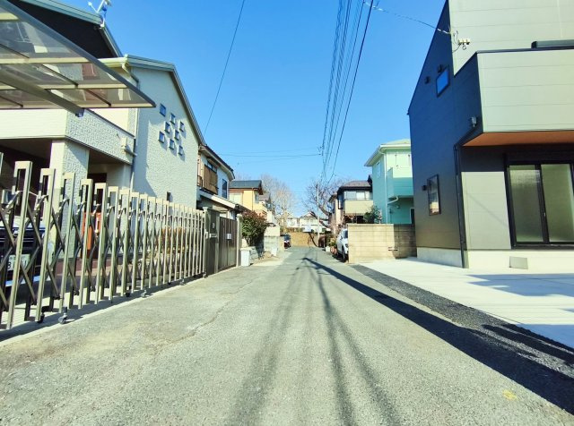 東村山市萩山町1丁目 限定1棟の前面道路含む現地写真|穏やかで閑静な住宅地エリアです
車の往来は少なくお子様にも安心の立地