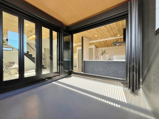 東村山市萩山町1丁目 限定1棟のバルコニー|アウトドアリビングとしても楽しめる幅広バルコニー付
お家時間をより華やかで豊かにいたします