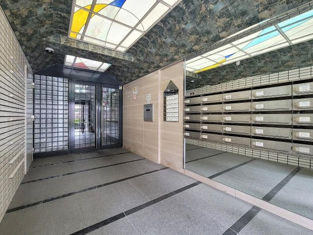 クレセント日吉のロビー