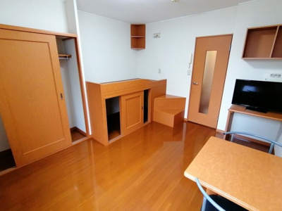 【居間・リビング】 | レオパレス曲野 | 居間です