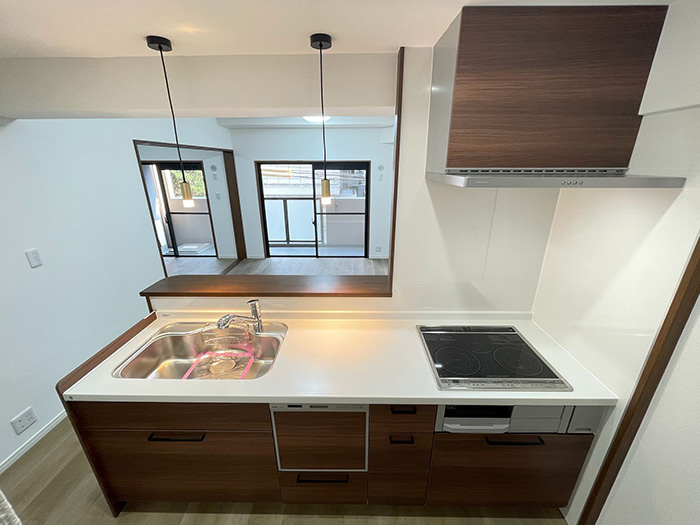 ロワールマンション西公園東のキッチン|
キッチンはしっかりと幅があり、作業も効率よく行えますよ♪
