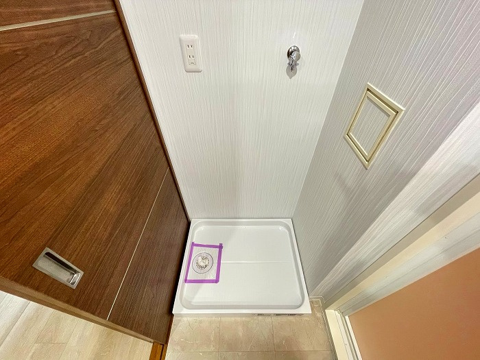 ロワールマンション西公園東のランドリースペース|洗濯機置き場です☆