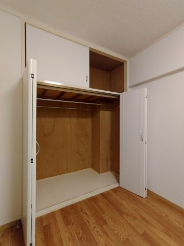 メゾン茨木西駅前の収納