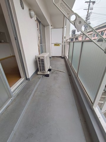 メゾン茨木西駅前のバルコニー