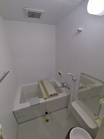 メゾン茨木西駅前の浴室