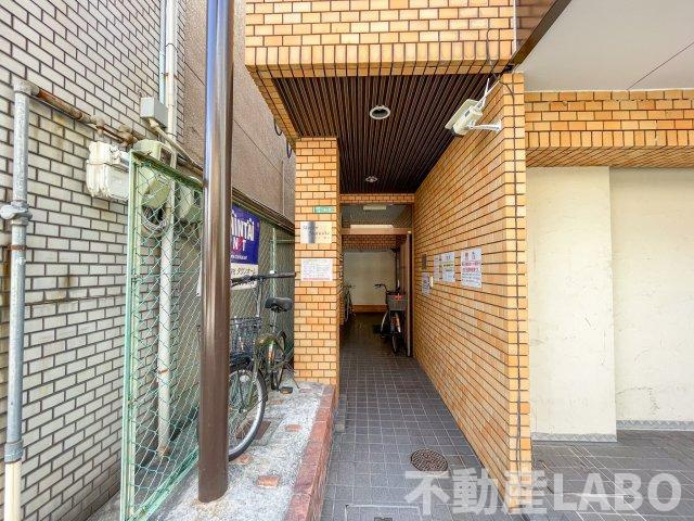 メゾン松下のエントランス