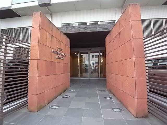 エスコートみなと元町海岸通の外観