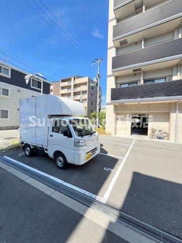 オーキッドレジデンス新大阪の駐車場