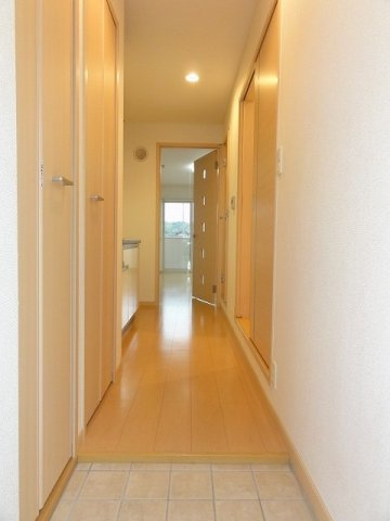 ファミールケイＧの玄関