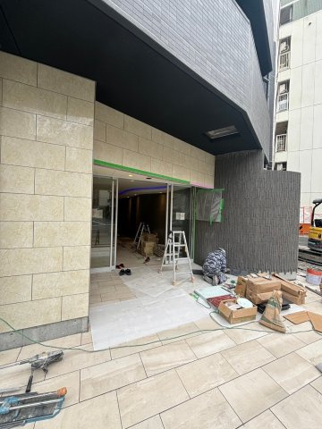 セレニテ難波ミラク参番館のエントランス