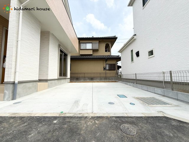 桶川市鴨川1丁目433番　新築戸建　ハートフルDの駐車場