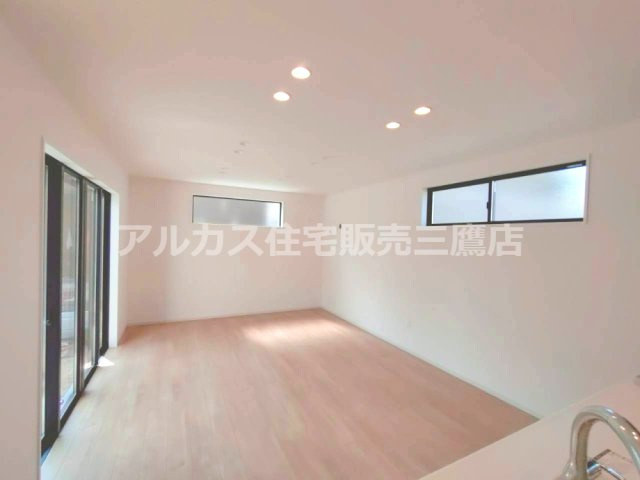 三鷹市深大寺３丁目 中央線 武蔵境駅 新築戸建の前面道路含む現地写真