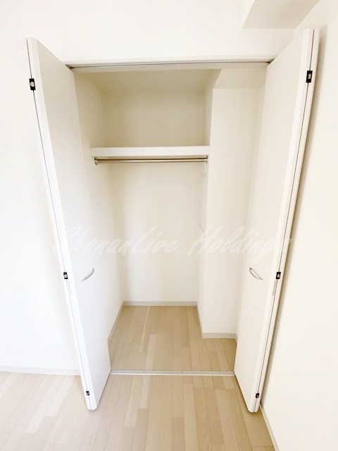 横浜市戸塚区東俣野町の賃貸マンションの収納