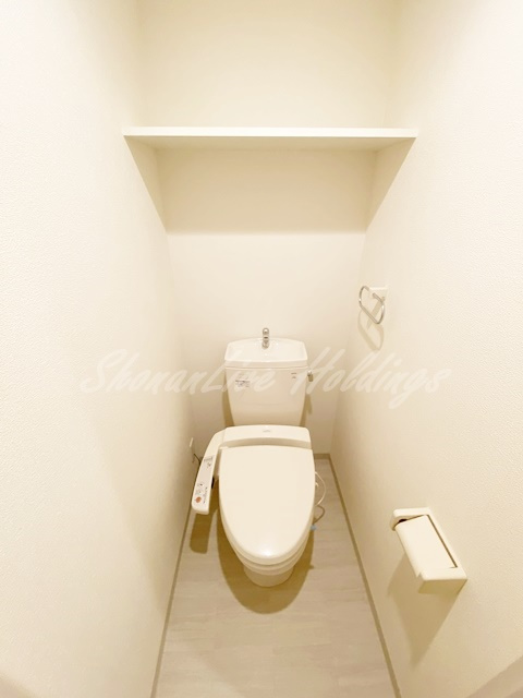 横浜市戸塚区東俣野町の賃貸マンションのトイレ